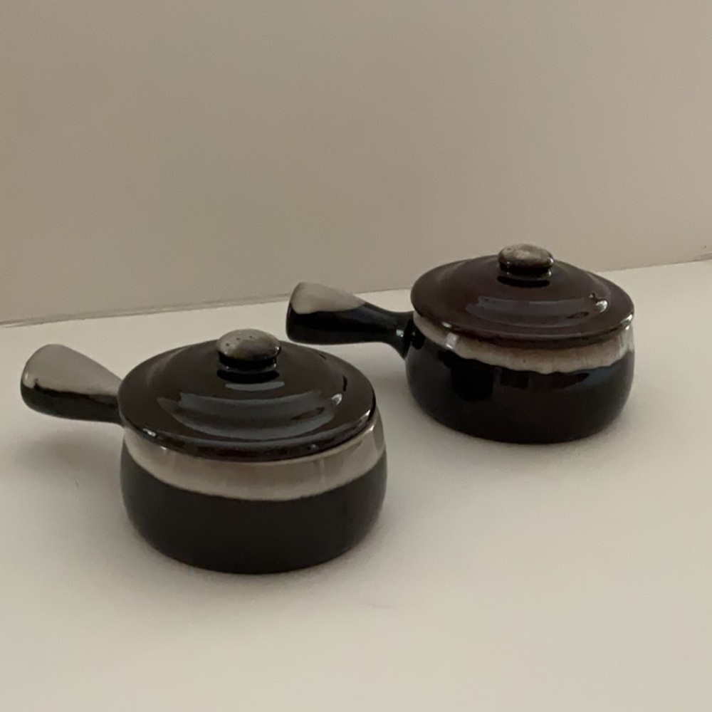 Set of two drip glaze French Onion Soup bowls with lids.